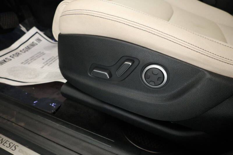 2022 Genesis GV70 2.5T Standard