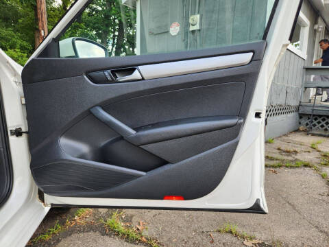 2013 Volkswagen Passat S PZEV