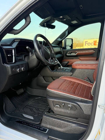 2025 GMC Sierra 2500HD Denali Ultimate