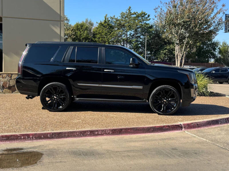 2018 Cadillac Escalade Luxury