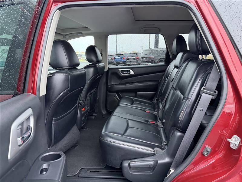 2019 Nissan Pathfinder SL