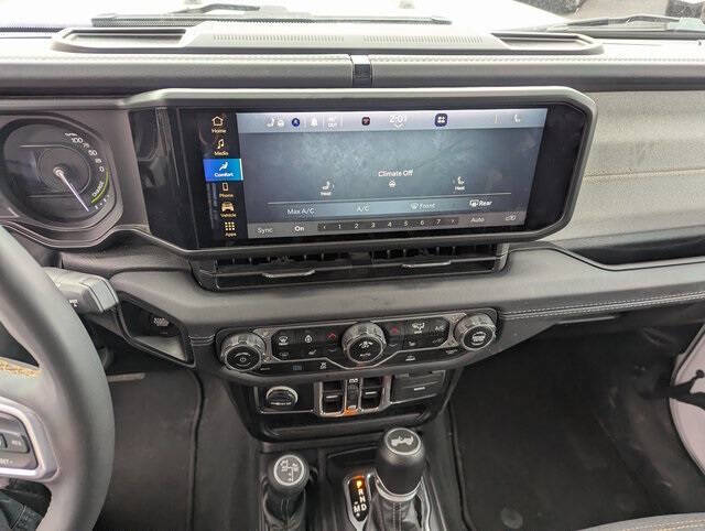 2024 Jeep Wrangler Sahara 4xe