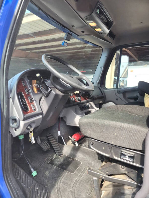 2014 Freightliner M2 106