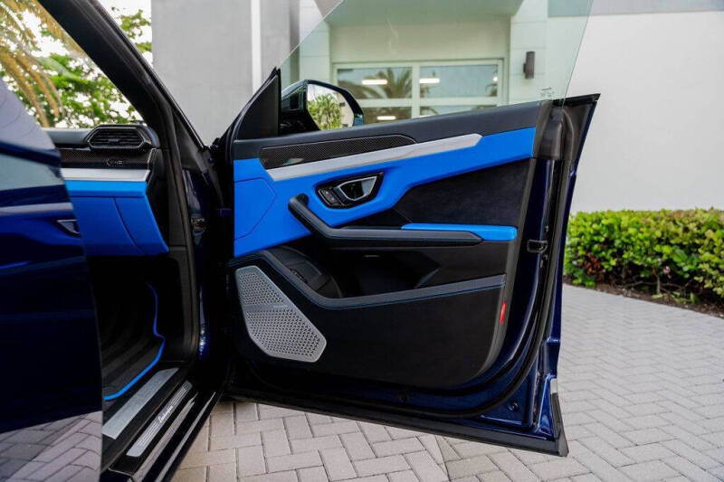 2020 Lamborghini Urus