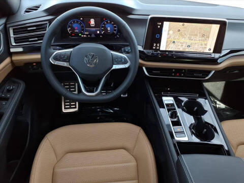 2026 Volkswagen Atlas Cross Sport SEL R-Line Black 4Motion