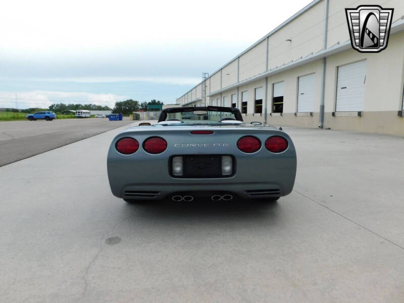 2004 Chevrolet Corvette