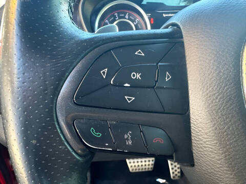 2015 Dodge Challenger R/T Shaker