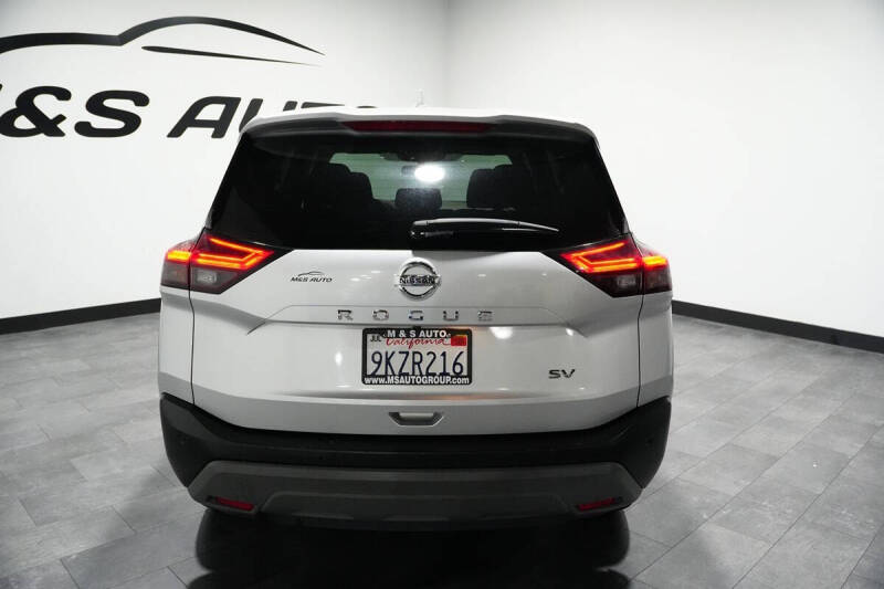 2021 Nissan Rogue SV