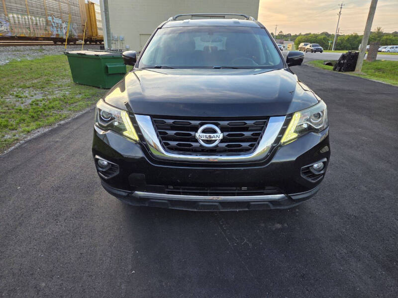 2017 Nissan Pathfinder SL