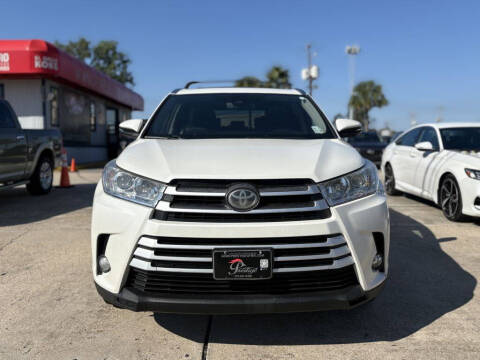 2017 Toyota Highlander SE