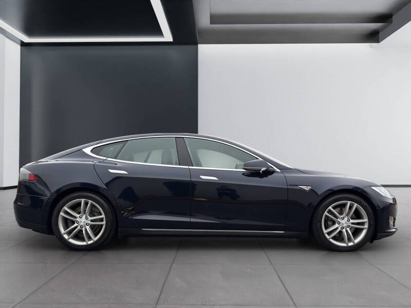 2015 Tesla Model S 85D