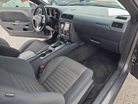 2014 Dodge Challenger SXT