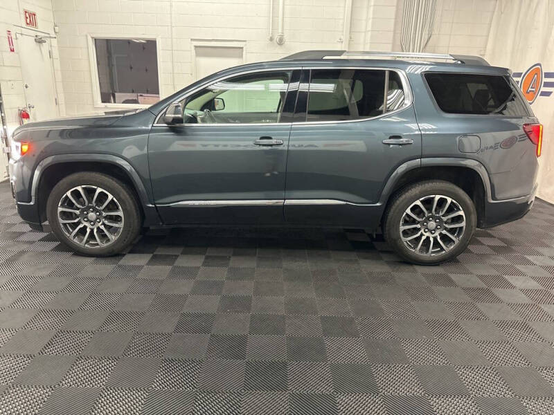2020 GMC Acadia Denali