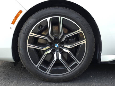 2023 BMW 7 Series 740i