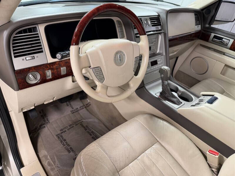 2004 Lincoln Navigator Luxury