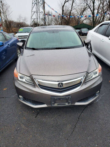 2013 Acura ILX for sale at FIVE FRIENDS AUTO in Wilmington DE
