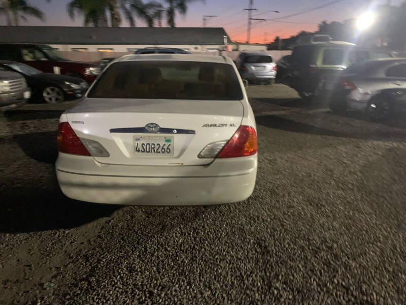 2001 Toyota Avalon XL photo 6