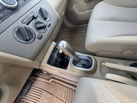 2009 Nissan Versa 1.8 S