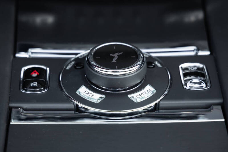 2019 Rolls-Royce Black Badge Dawn