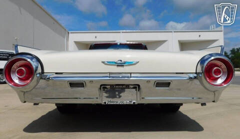 1962 Ford Thunderbird