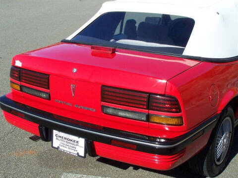 1990 Pontiac Sunbird LE