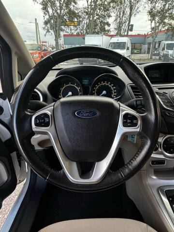 2014 Ford Fiesta SE