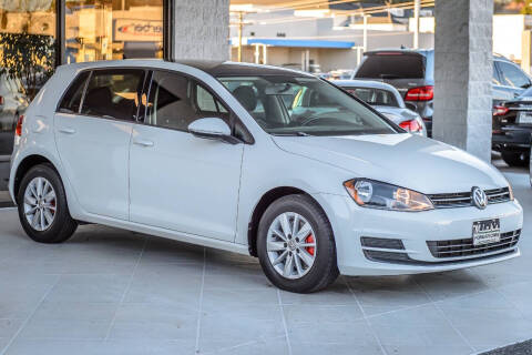 2016 Volkswagen Golf TSI S