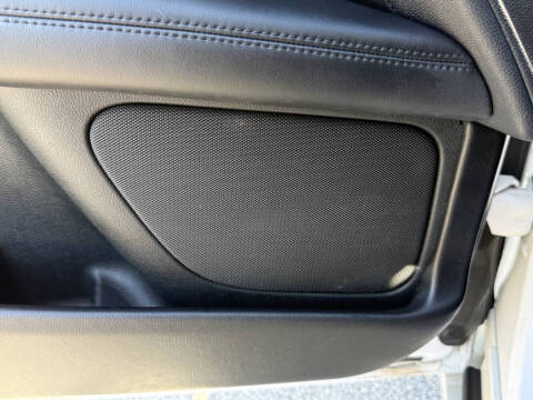 2017 Lincoln MKZ Select