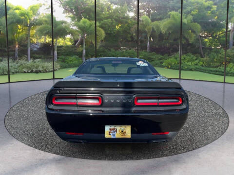 2019 Dodge Challenger SXT