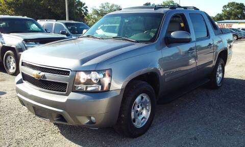 2007 Chevrolet Avalanche for sale at Pinellas Auto Brokers in Saint Petersburg FL