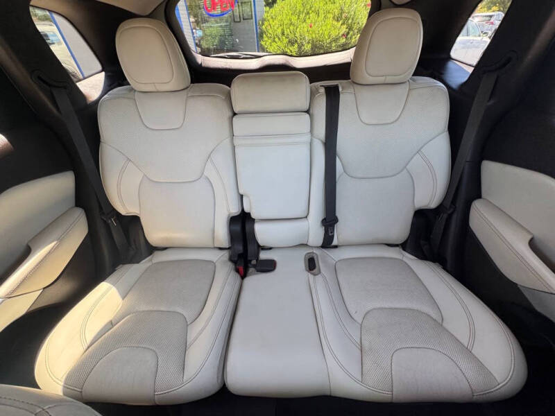 2017 Jeep Cherokee Overland