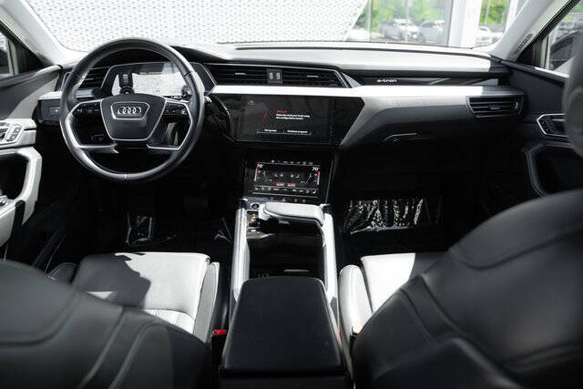 2024 Audi Q8 e-tron quattro Prestige