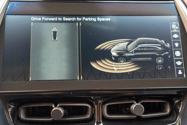 2021 Aston Martin DBX