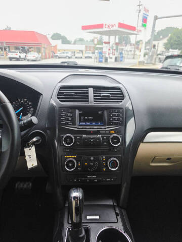 2017 Ford Explorer