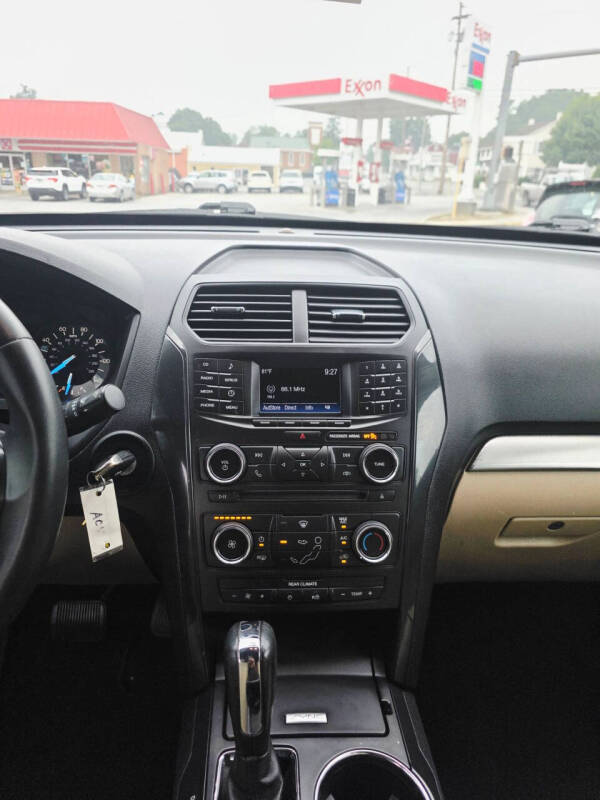 2017 Ford Explorer