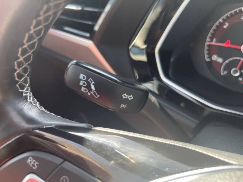 2019 Volkswagen Jetta R-Line