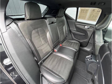 2020 Volvo XC40 T5 R-Design