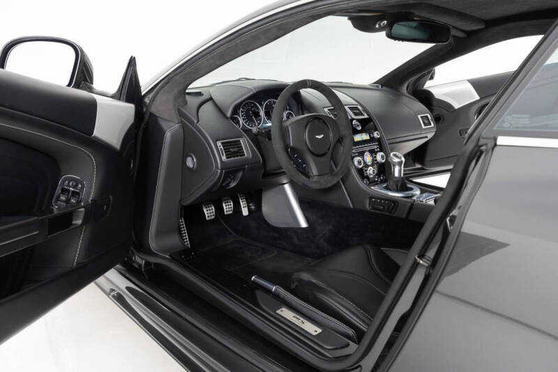 2011 Aston Martin DBS