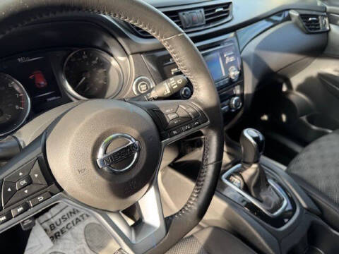 2017 Nissan Rogue Sport SV