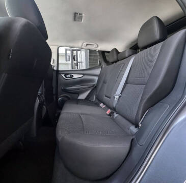 2017 Nissan Rogue Sport S