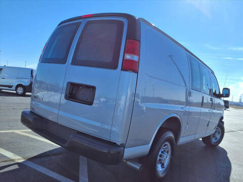 2025 Chevrolet Express 2500