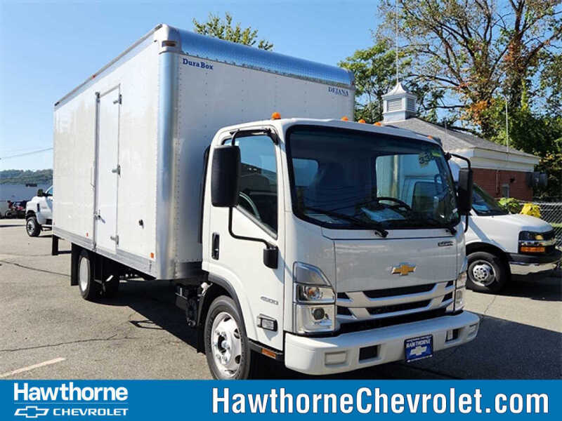 2024 Chevrolet Low Cab Forward Base's photo
