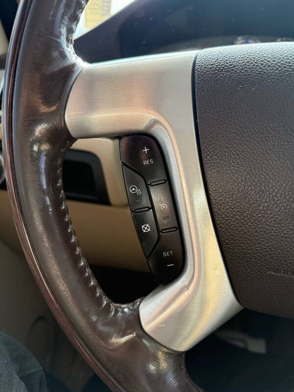 2011 Cadillac Escalade EXT Premium