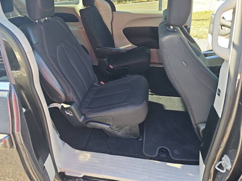 2017 Chrysler Pacifica Touring