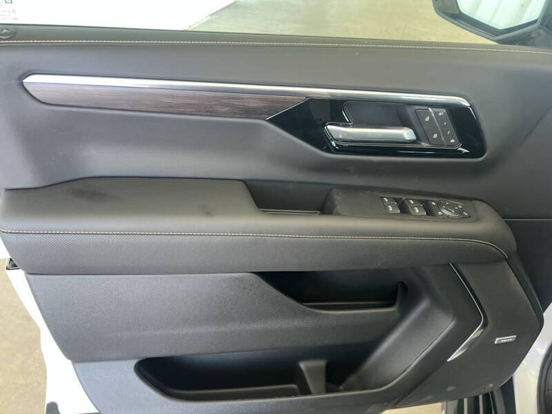 2025 Chevrolet Tahoe Premier