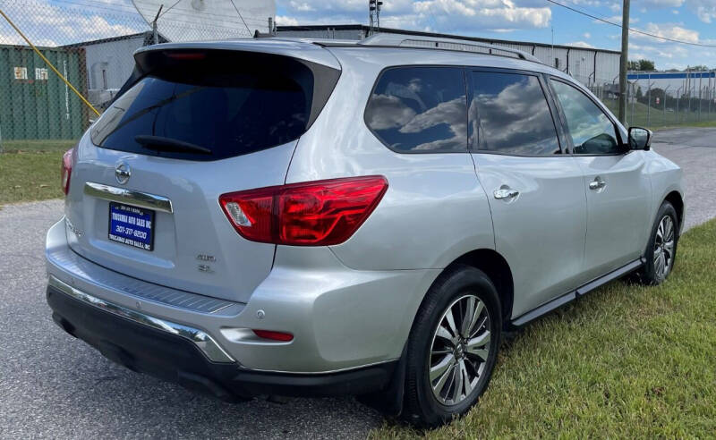 2017 Nissan Pathfinder SL