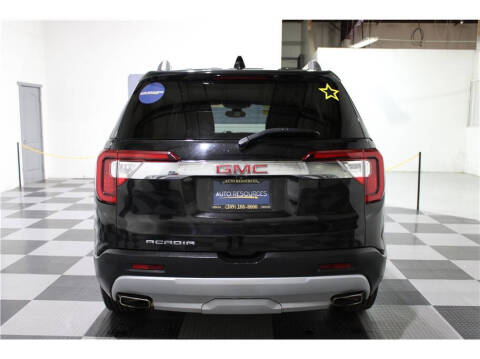 2023 GMC Acadia SLT