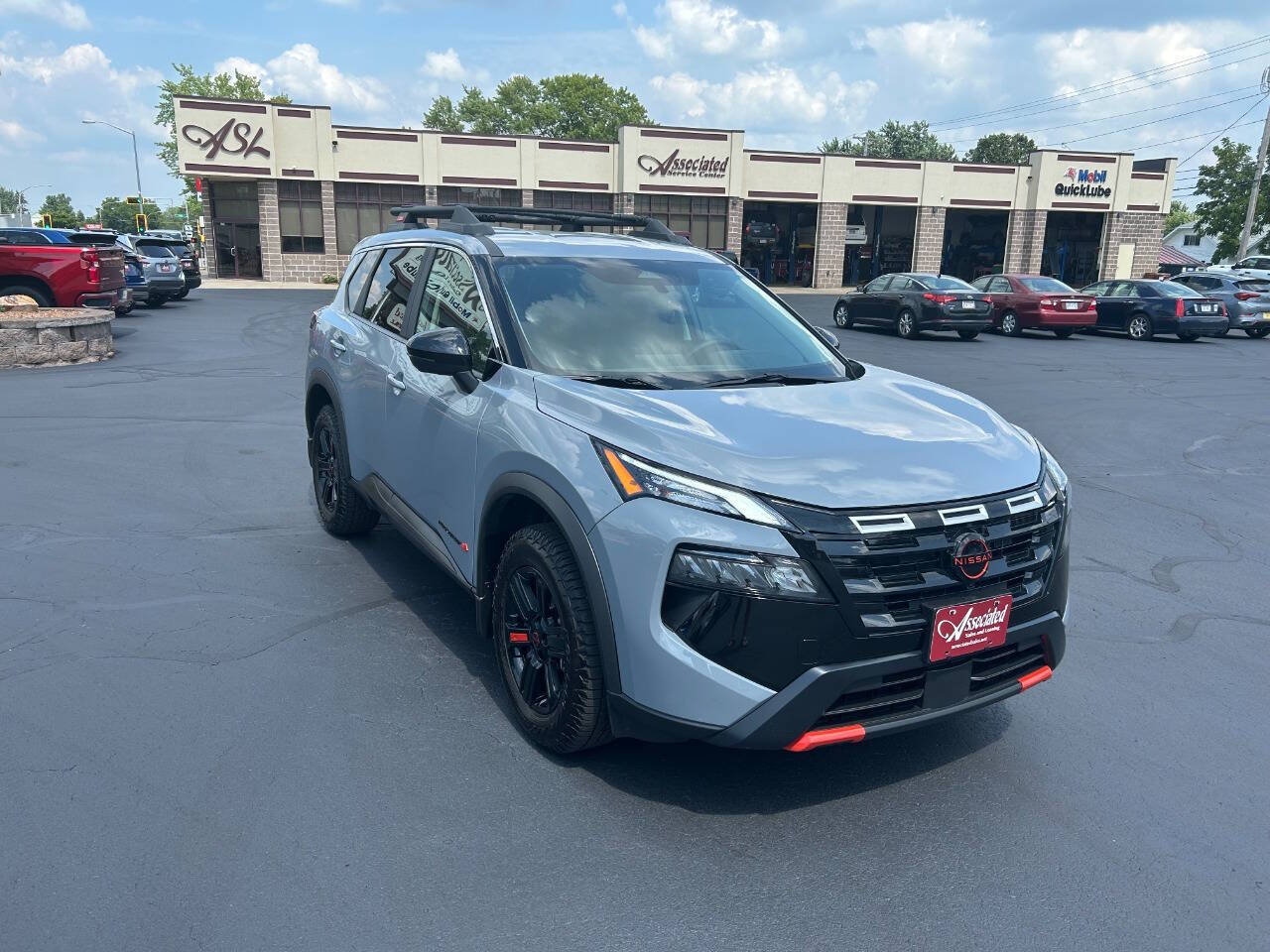 2025 Nissan Rogue Rock Creek's photo