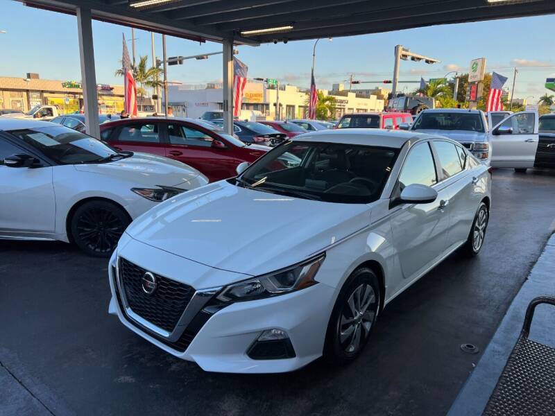 2020 Nissan Altima for sale at American Auto Sales in Hialeah FL