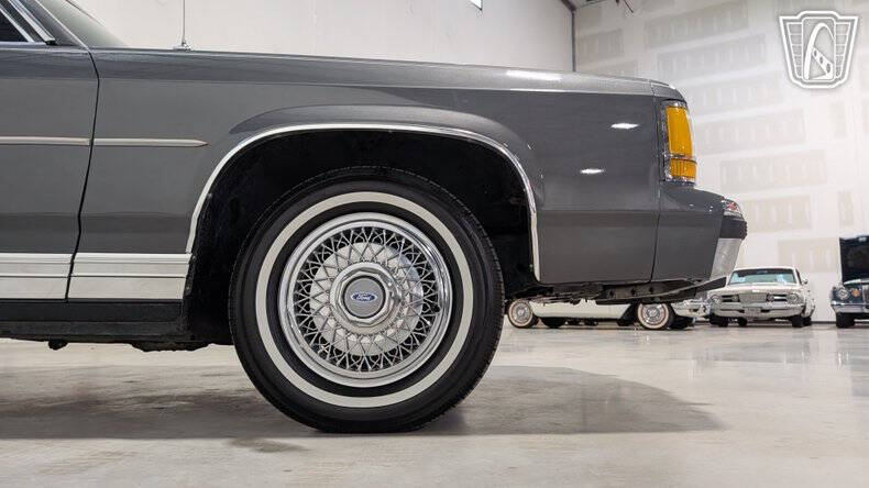 1988 Ford Crown Victoria